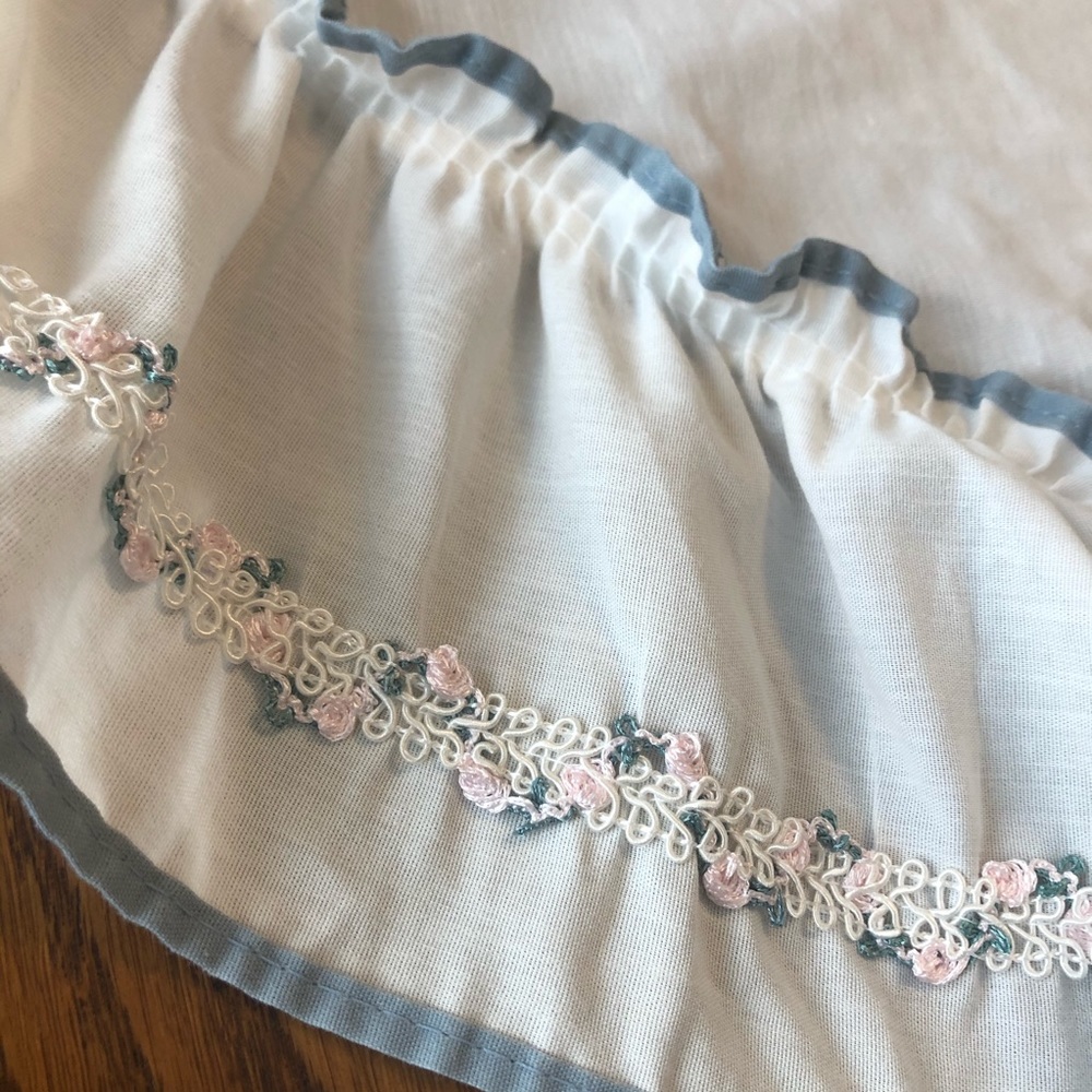 Vintage farmhouse floral blue white window valence